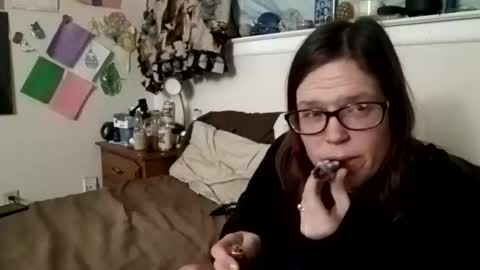 Mr and Mrs Dragon online show from 01-19-25, 05:37