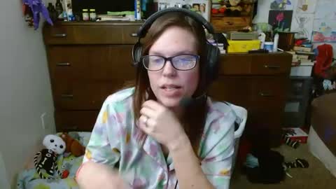 Mr and Mrs Dragon online show from 01-29-25, 05:45