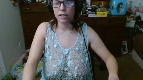 Mr and Mrs Dragon online show from 02-04-25, 05:34