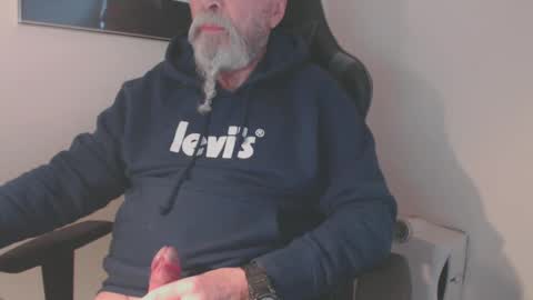 mr_boombastic2021 online show from 12-21-24, 10:50