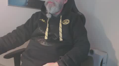 mr_boombastic2021 online show from 01-11-25, 11:23