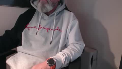 mr_boombastic2021 online show from 11-15-25, 10:01