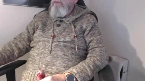 mr_boombastic2021 online show from 11-26-25, 09:54