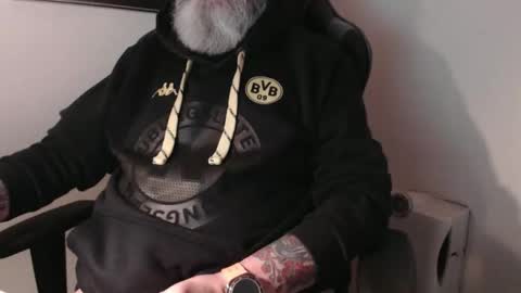 mr_boombastic2021 online show from 12-19-25, 10:22