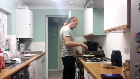 Snapshot of mr_i_ chatting on 10-19-25, 08:31 mr_i_ online show from 10-19-25, 08:31