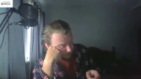 Snapshot of mr_i_ chatting on 10-29-25, 09:00 mr_i_ online show from 10-29-25, 09:00