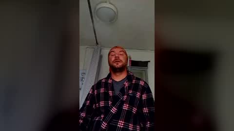 Snapshot of mr_i_ chatting on 06-18-26, 09:25 mr_i_ online show from 06-18-26, 09:25