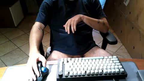 Snapshot of mr_kaa chatting on 10-12-25, 03:44 mr_kaa online show from 10-12-25, 03:44