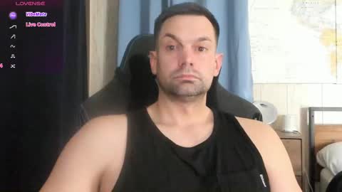 Snapshot of mr_mac69 chatting on 02-13-25, 02:23 Cam online show from 02-13-25, 02:23