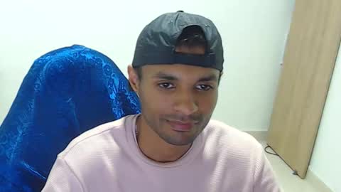 Snapshot of mr_max__ chatting on 02-19-26, 12:39 Max online show from 02-19-26, 12:39