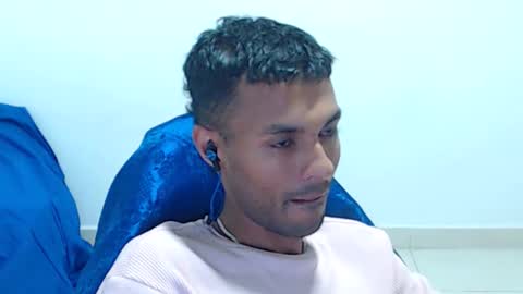 Snapshot of mr_max__ chatting on 03-19-26, 12:25 Max online show from 03-19-26, 12:25