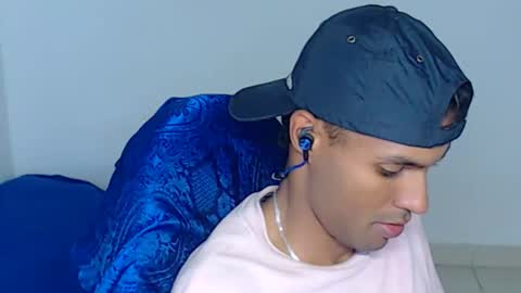 Snapshot of mr_max__ chatting on 03-24-26, 01:21 Max online show from 03-24-26, 01:21