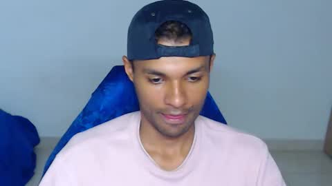 Snapshot of mr_max__ chatting on 03-27-26, 01:33 Max online show from 03-27-26, 01:33