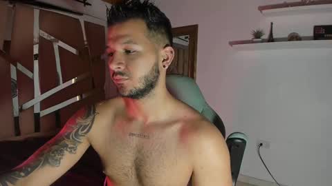 MIKEE online show from 03-05-25, 03:08