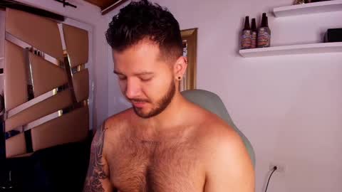 MIKEE online show from 10-11-25, 03:06