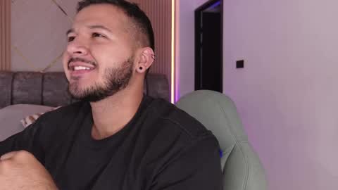 MIKEE online show from 06-07-26, 03:10