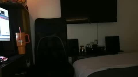 Dannys online show from 03-04-25, 03:11