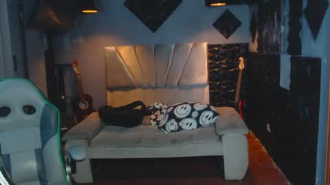 mr_mois online show from 06-21-26, 05:43
