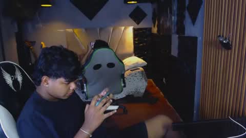 mr_mois online show from 06-25-26, 05:45
