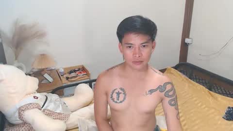 Snapshot of mr_squidcock chatting on 03-20-26, 03:06 KYLE online show from 03-20-26, 03:06