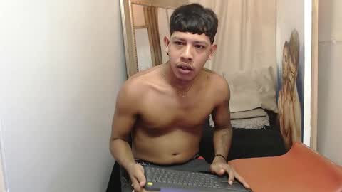 mr_stiven_ online show from 11-05-25, 02:22