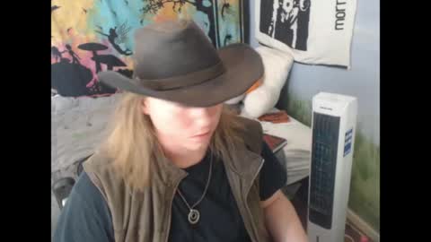 mr_strawberry online show from 05-10-26, 05:29
