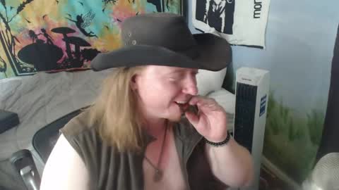 mr_strawberry online show from 05-26-26, 03:08