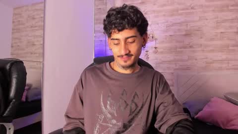 MR online show from 02-04-26, 03:23