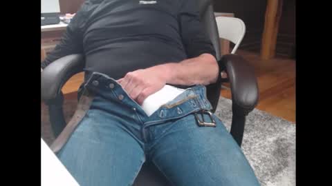 Snapshot of mr_x7333 chatting on 10-19-25, 04:46 mr_x7333 online show from 10-19-25, 04:46