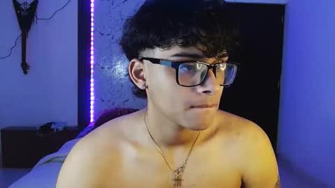 Snapshot of mr_yisuz chatting on 06-06-26, 11:48 yisuz online show from 06-06-26, 11:48