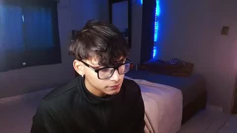Snapshot of mr_yisuz chatting on 06-26-26, 11:25 yisuz online show from 06-26-26, 11:25