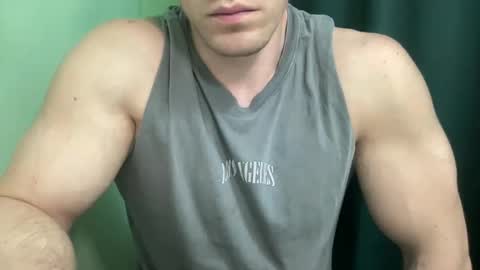 Snapshot of mrbiceps_23 chatting on 12-10-24, 06:49 Mrbiceps23 online show from 12-10-24, 06:49