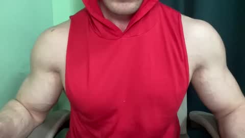 Snapshot of mrbiceps_23 chatting on 12-17-24, 09:16 Mrbiceps23 online show from 12-17-24, 09:16