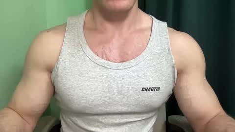 Snapshot of mrbiceps_23 chatting on 12-20-24, 11:05 Mrbiceps23 online show from 12-20-24, 11:05
