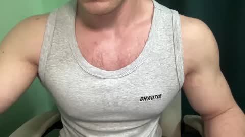 Snapshot of mrbiceps_23 chatting on 12-22-24, 06:39 Mrbiceps23 online show from 12-22-24, 06:39