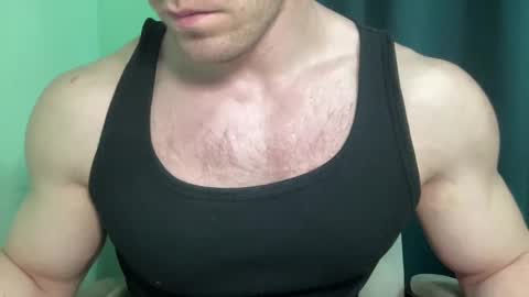 Snapshot of mrbiceps_23 chatting on 12-24-24, 09:17 Mrbiceps23 online show from 12-24-24, 09:17