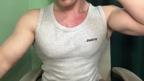 Snapshot of mrbiceps_23 chatting on 12-25-24, 03:28 Mrbiceps23 online show from 12-25-24, 03:28