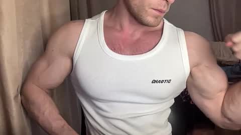 Snapshot of mrbiceps_23 chatting on 01-04-25, 06:51 Mrbiceps23 online show from 01-04-25, 06:51