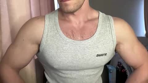 Snapshot of mrbiceps_23 chatting on 01-19-25, 08:07 Mrbiceps23 online show from 01-19-25, 08:07
