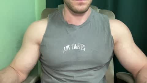 Snapshot of mrbiceps_23 chatting on 01-23-25, 07:29 Mrbiceps23 online show from 01-23-25, 07:29