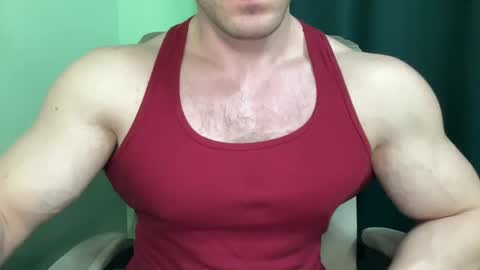 Snapshot of mrbiceps_23 chatting on 01-28-25, 07:53 Mrbiceps23 online show from 01-28-25, 07:53