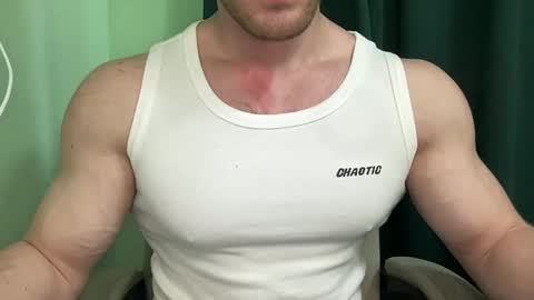 Snapshot of mrbiceps_23 chatting on 02-03-25, 07:29 Mrbiceps23 online show from 02-03-25, 07:29