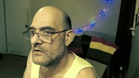 Snapshot of mrbiggintx chatting on 02-18-26, 08:21 mrbiggintx online show from 02-18-26, 08:21