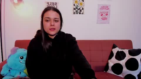 Laura online show from 06-12-26, 06:01