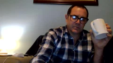 Snapshot of mrcaruso chatting on 11-28-25, 09:28 Mrcaruso online show from 11-28-25, 09:28
