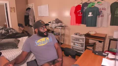 Snapshot of mrchuckdailyxxx chatting on 10-08-25, 05:27 Chuck Daily online show from 10-08-25, 05:27