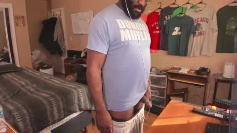 Snapshot of mrchuckdailyxxx chatting on 10-19-25, 02:07 Chuck Daily online show from 10-19-25, 02:07