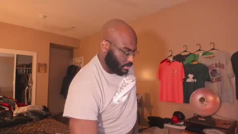 Snapshot of mrchuckdailyxxx chatting on 01-07-26, 07:44 Chuck Daily online show from 01-07-26, 07:44