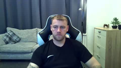 mrengland86566 online show from 02-12-26, 10:38