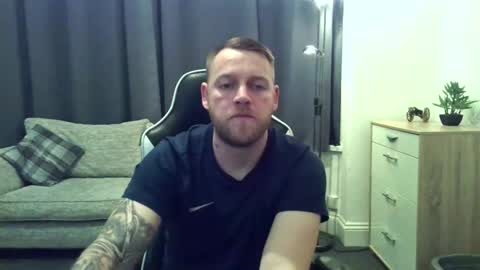 mrengland86566 online show from 03-10-26, 09:31